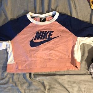 Thick fabric, Nike cropped tee